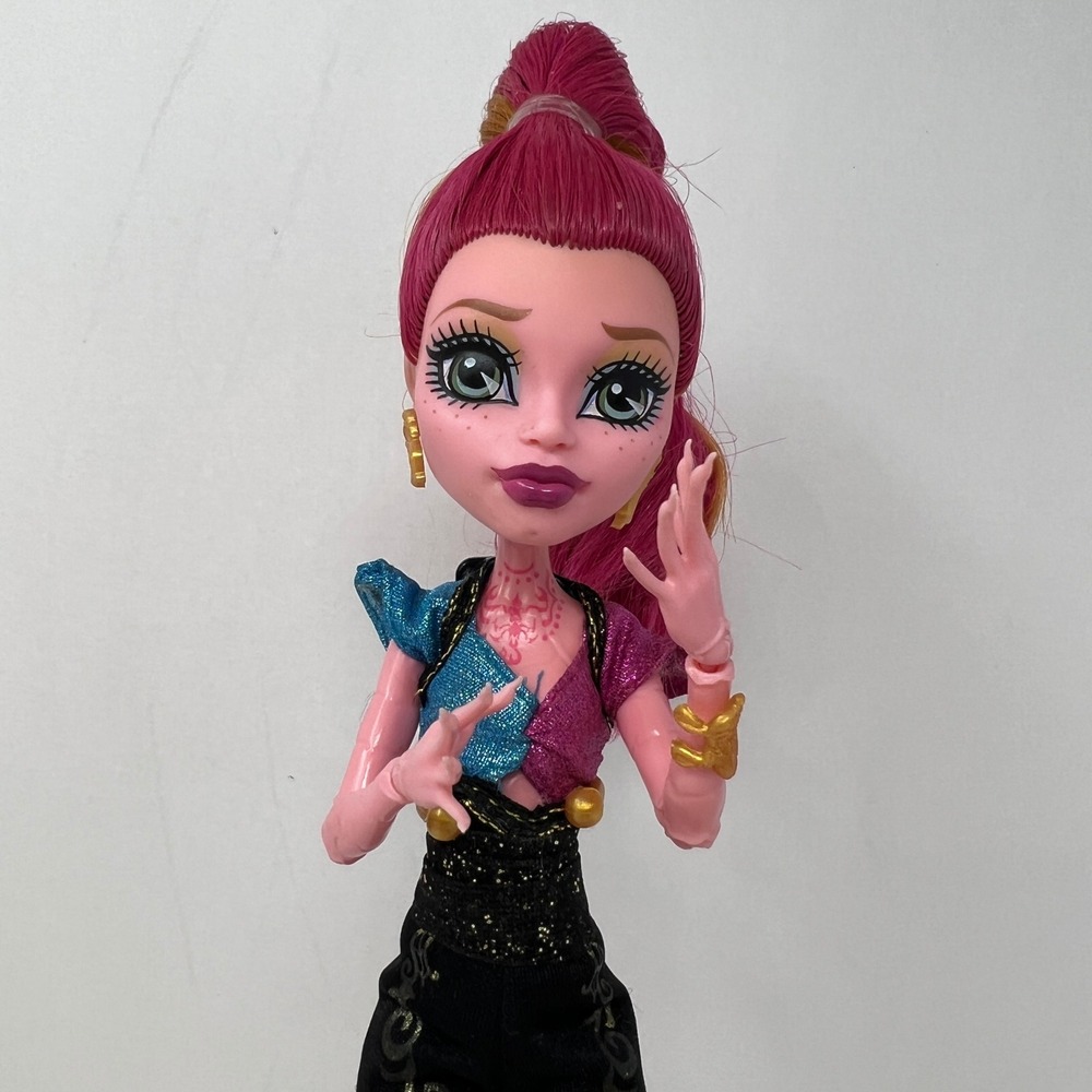Monster High Gigi Grant 13 Wishes Doll G1 2012 Pink Genie Mattel Toy F461